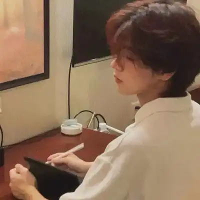 唐依童